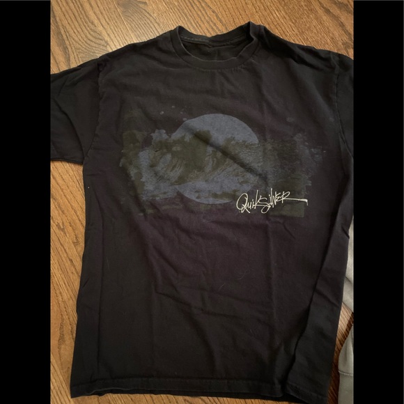 Mens Quicksilver  brand sweatshirt and T-shirt - Picture 2 of 8